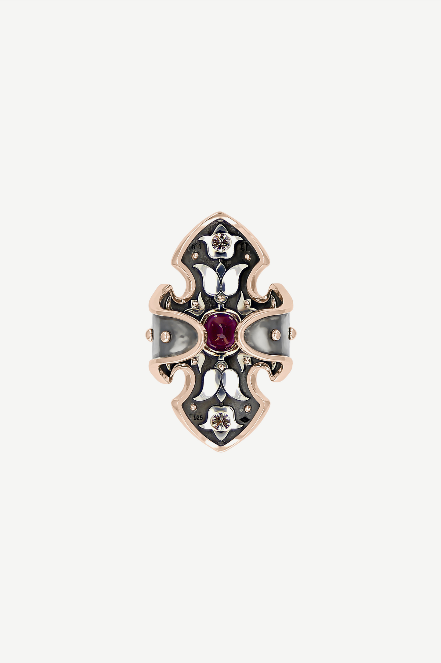 Elie Top Bague Bouclier Saphir Rose La Dame du Lac