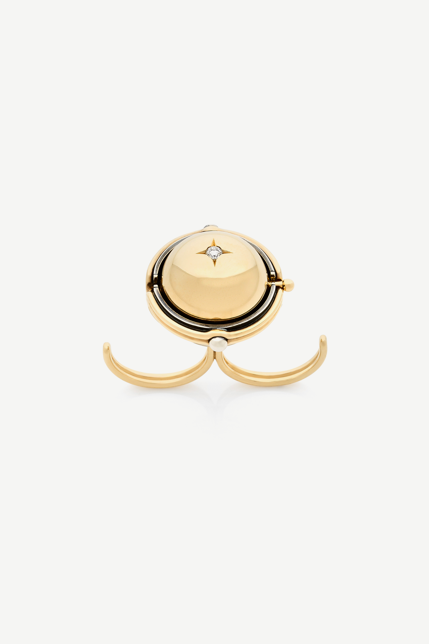 bague diamant emeraude double doigt