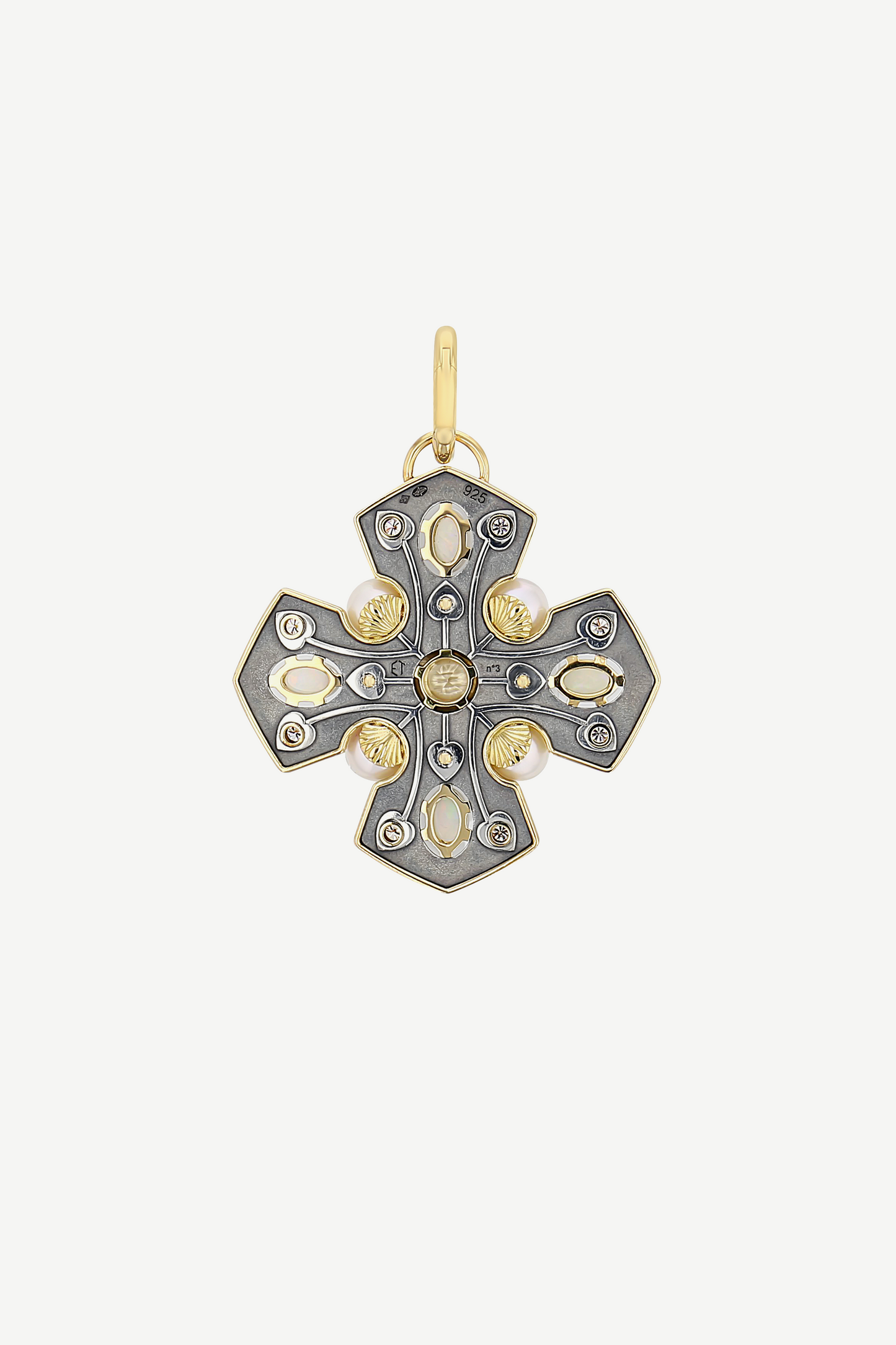 Elie Top Charm Croix La Dame du Lac Opale