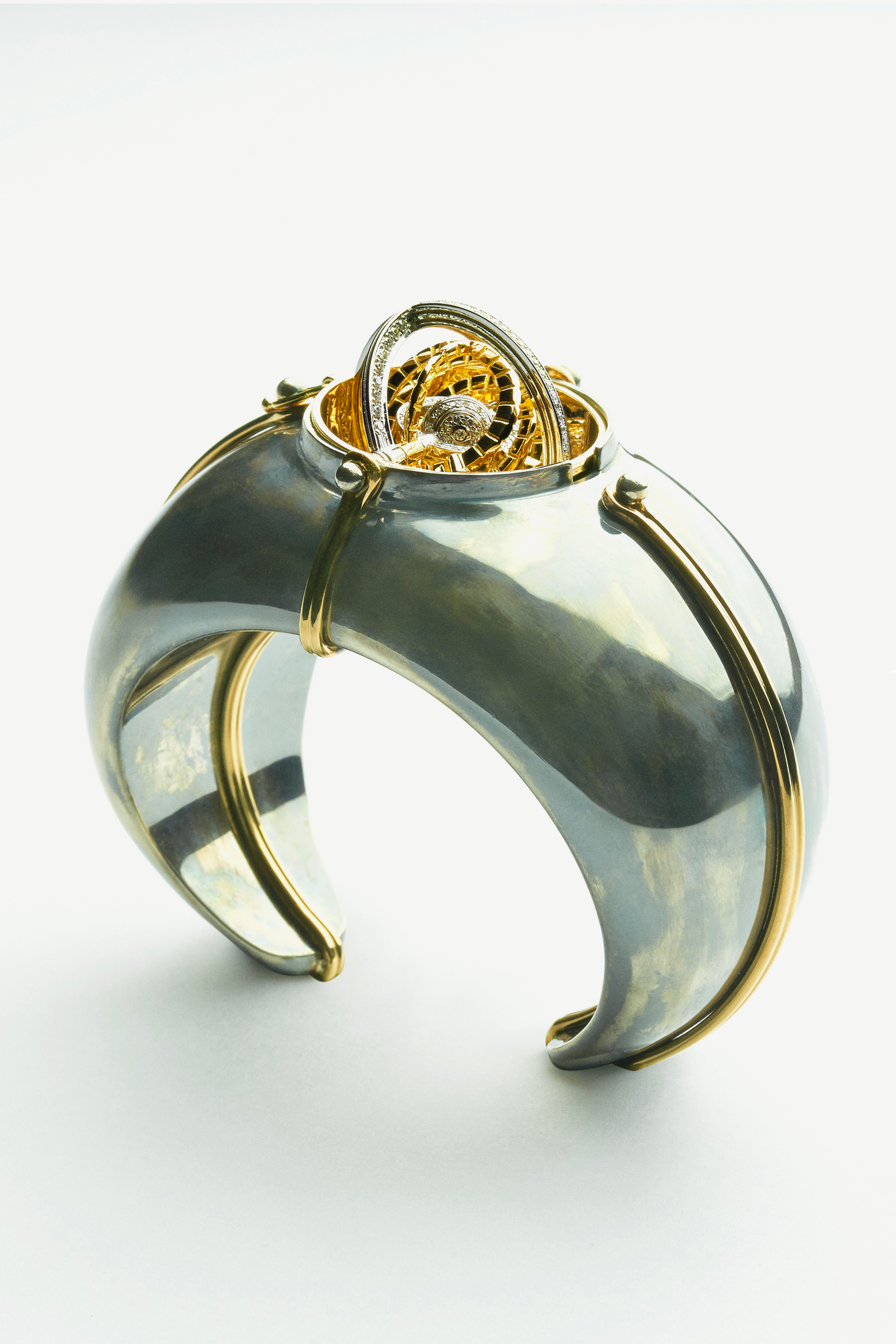 Diamond Scaphandre Cuff
