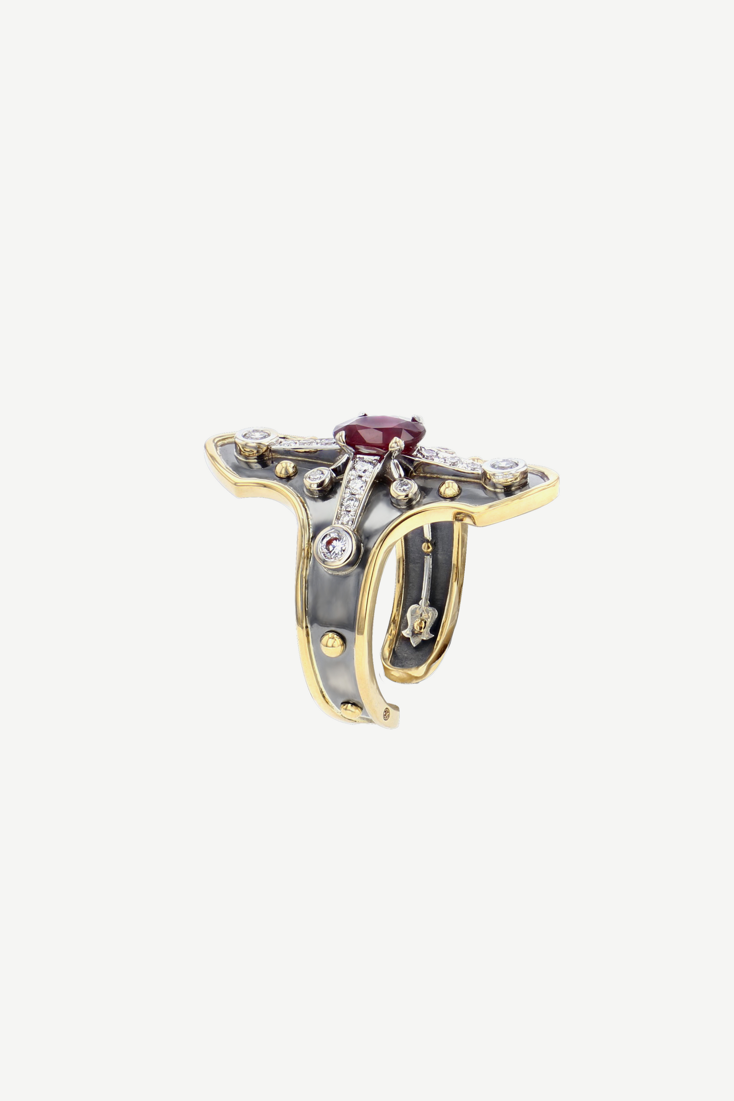 Elie Top Bague Heaume Rubis La Dame du Lac