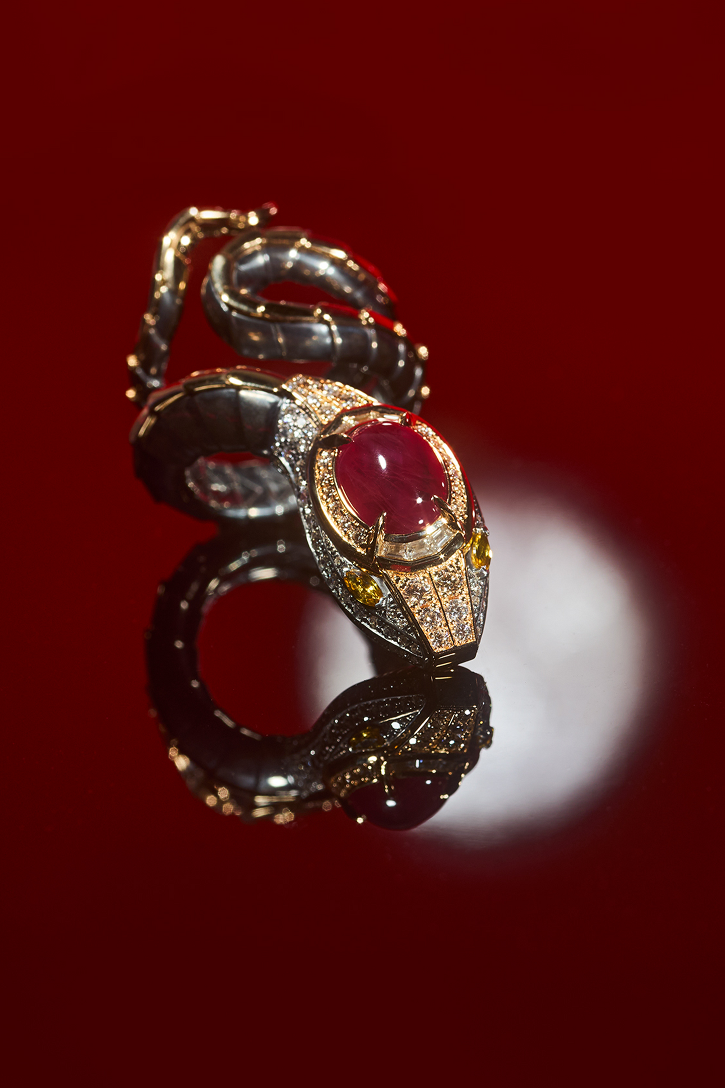 Bague Serpent Cabochon Rubis