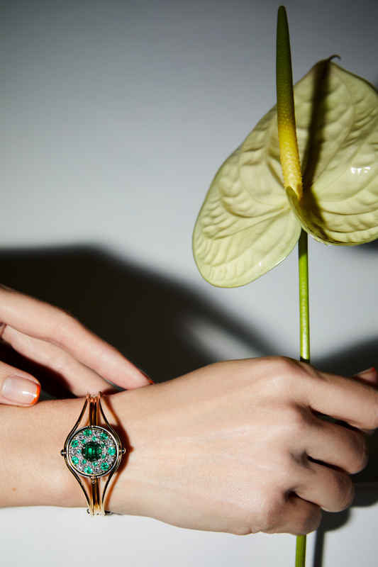 Elie Top Bracelet Sirius Emeraudes Portée