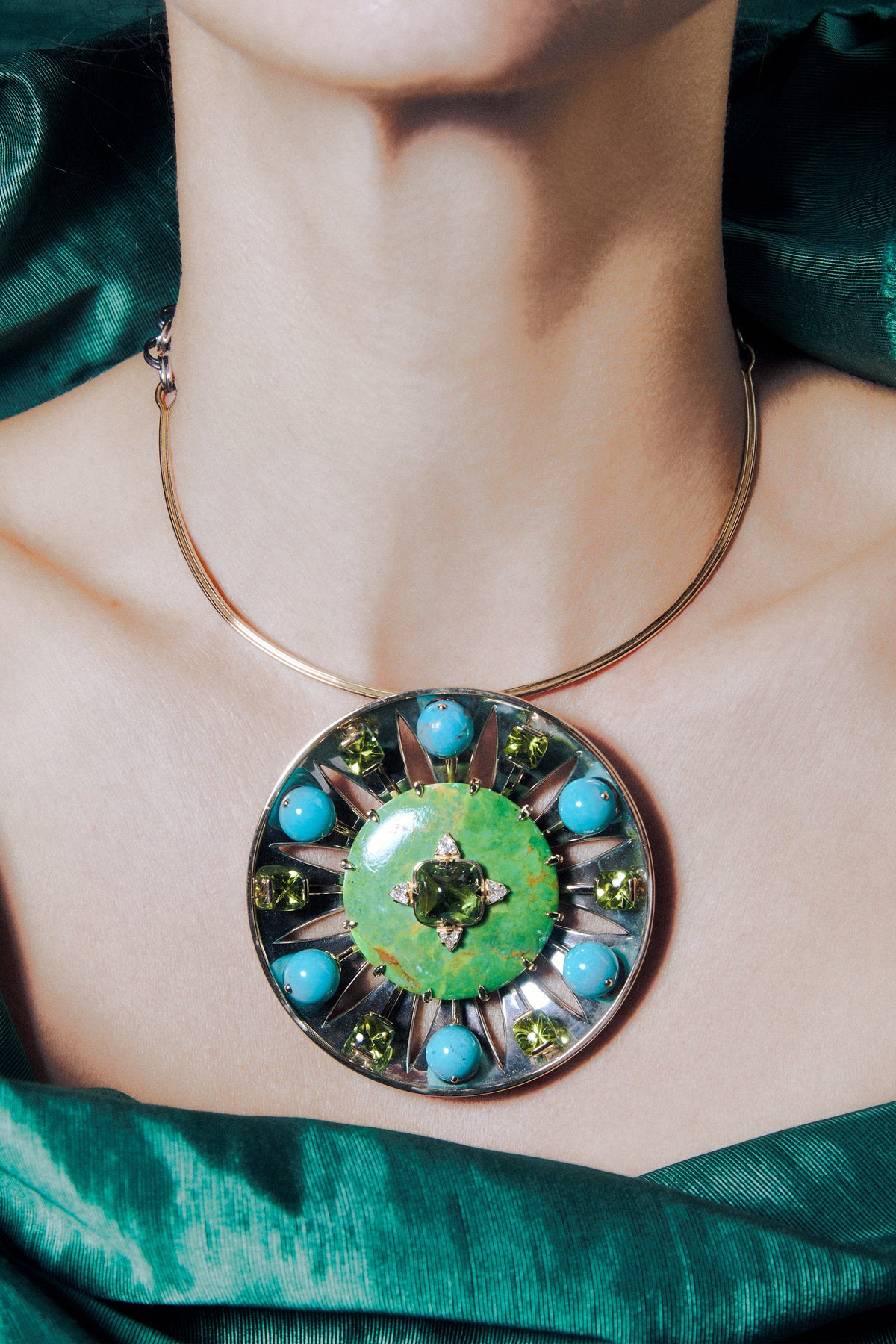 Pendentif Parabole Avalon Turquoise Portée