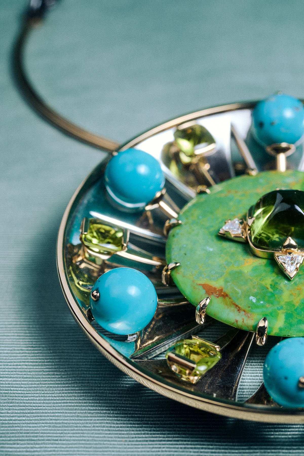 Pendentif Parabole Avalon Turquoise Nature Morte