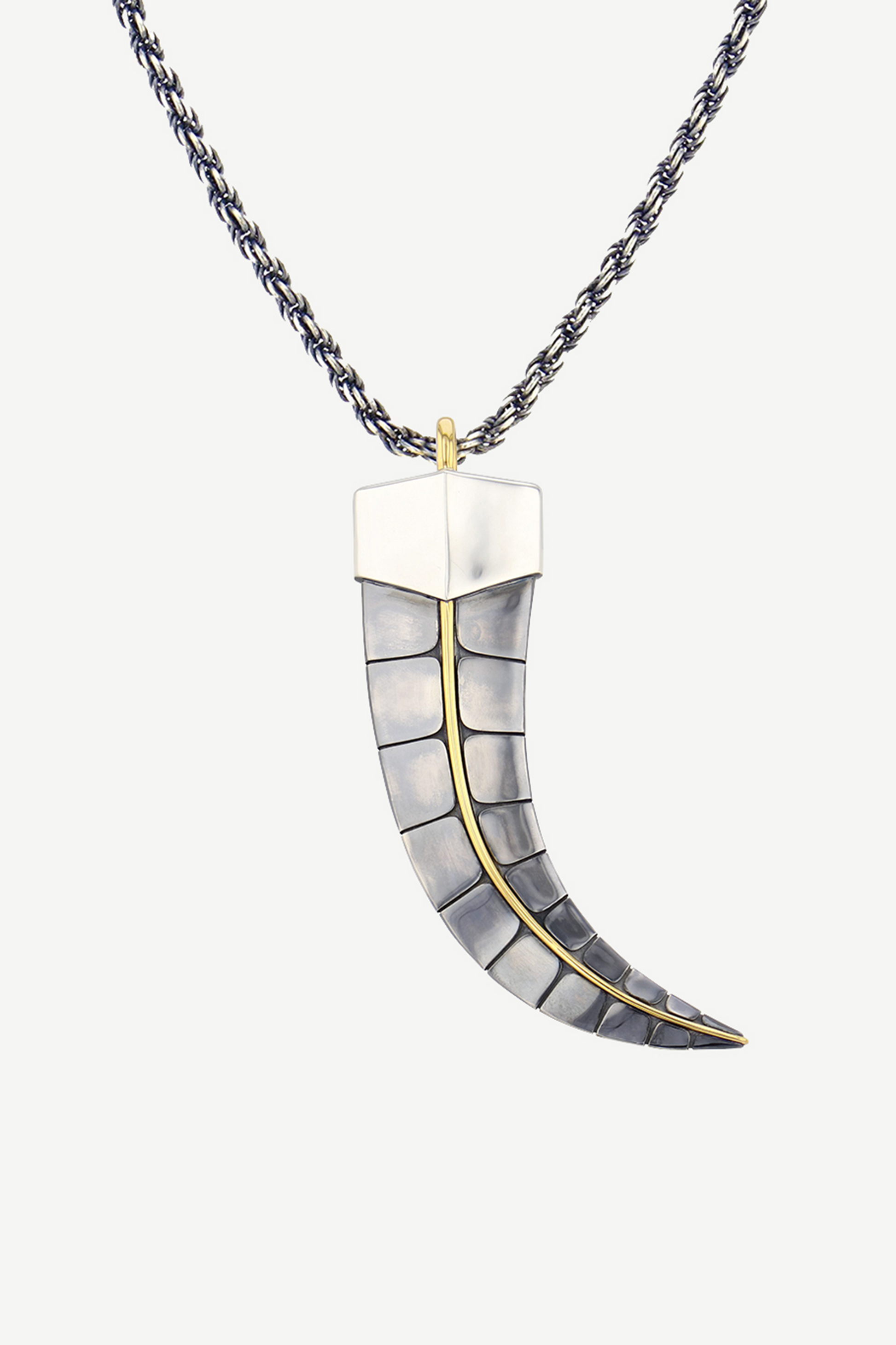 collier dent ecailles argent patine